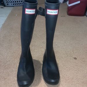 Long matte hunter boots